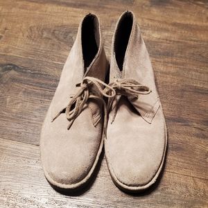 Clarks Mens 10 Suede Cream Leather Chukka Boots